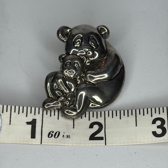 Elegant Silver Panda Pin - Picture 4 of 4